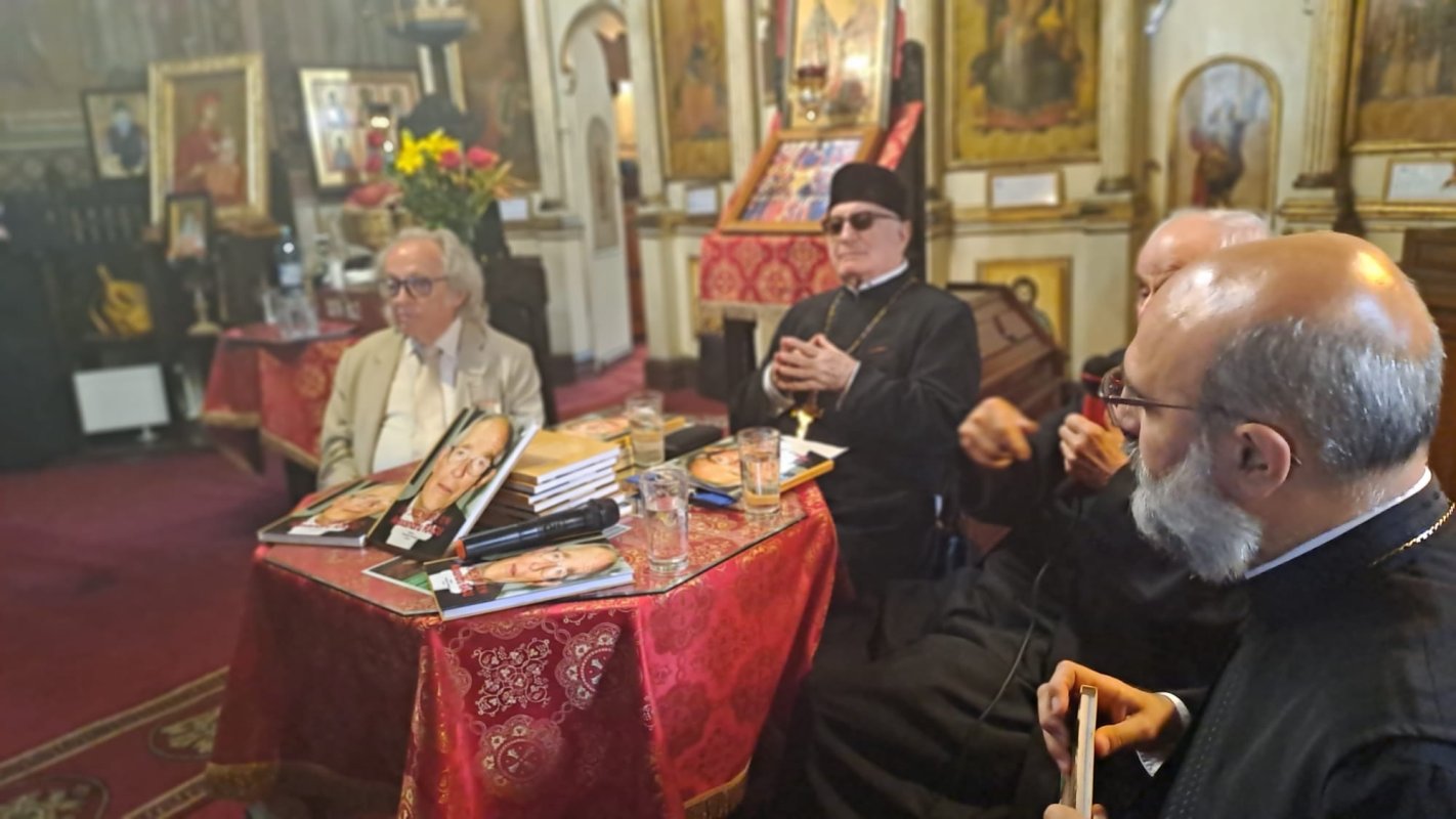 Volum omagial dedicat unui arhidiacon muzicolog din Craiova  259157