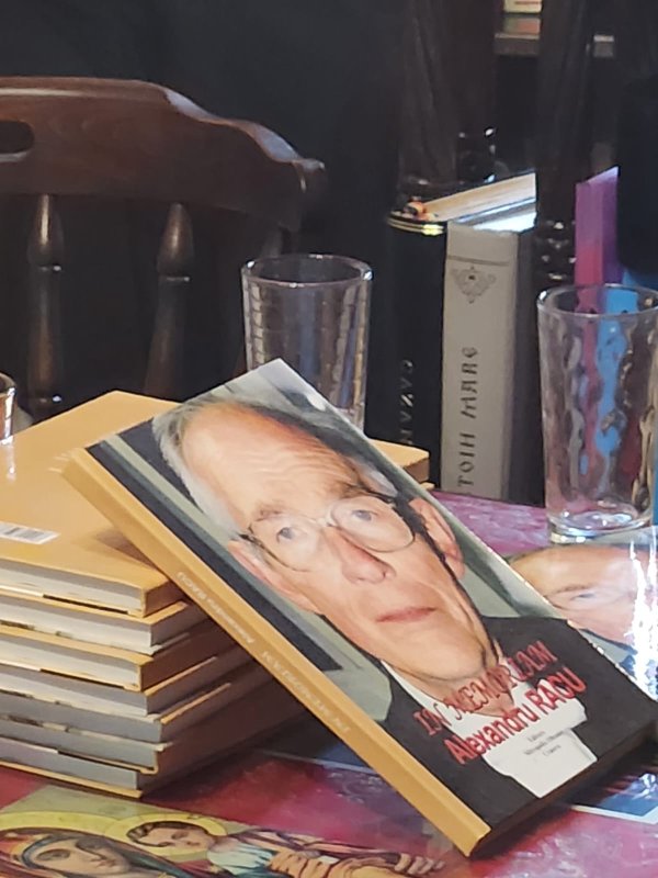 Volum omagial dedicat unui arhidiacon muzicolog din Craiova  259159