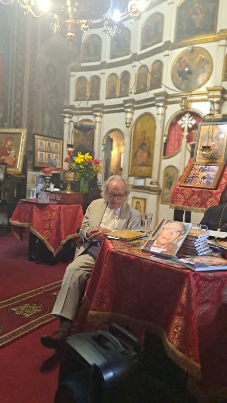 Volum omagial dedicat unui arhidiacon muzicolog din Craiova  259160