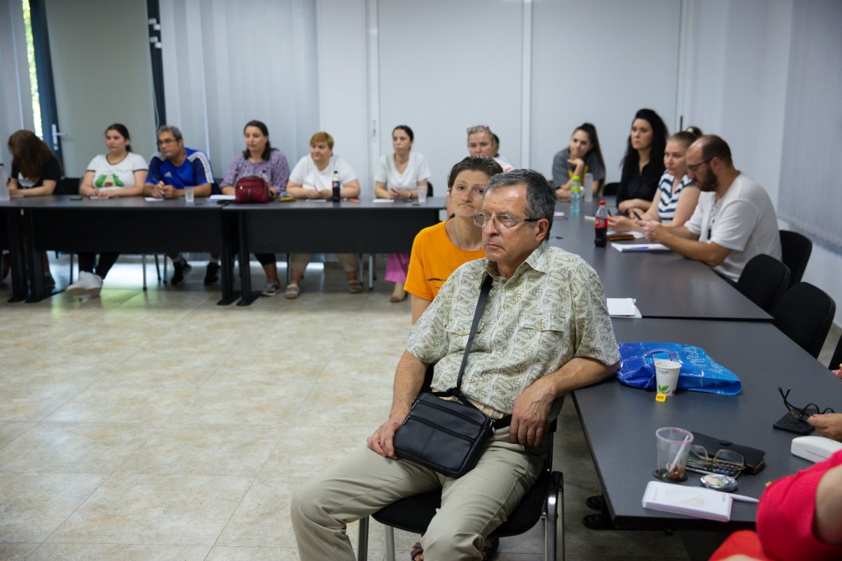 A început școala medicală de vară organizată de Fundația „Bucuria ajutorului” 259373