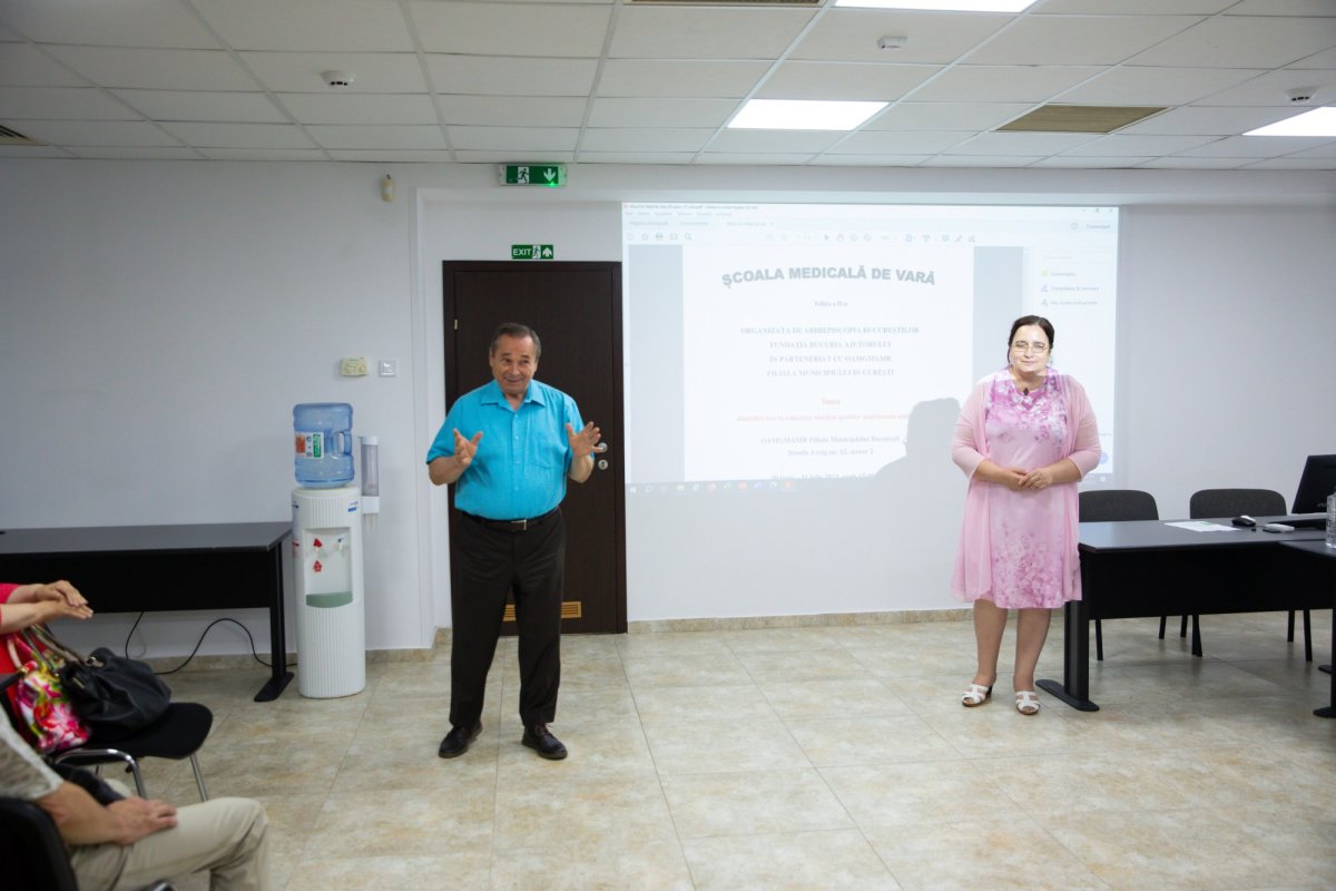 A început școala medicală de vară organizată de Fundația „Bucuria ajutorului” 259375