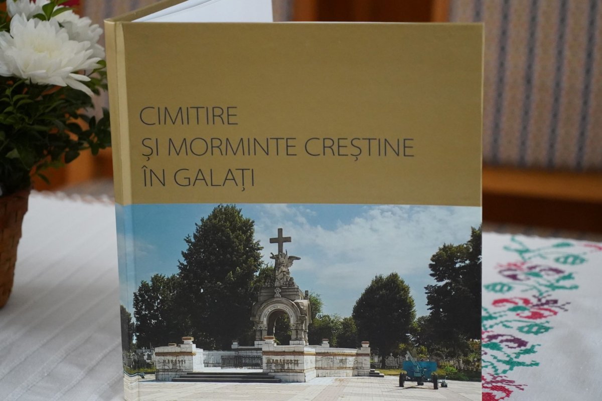 Conferinţa preoţească şi lansare de carte la Galaţi 259352