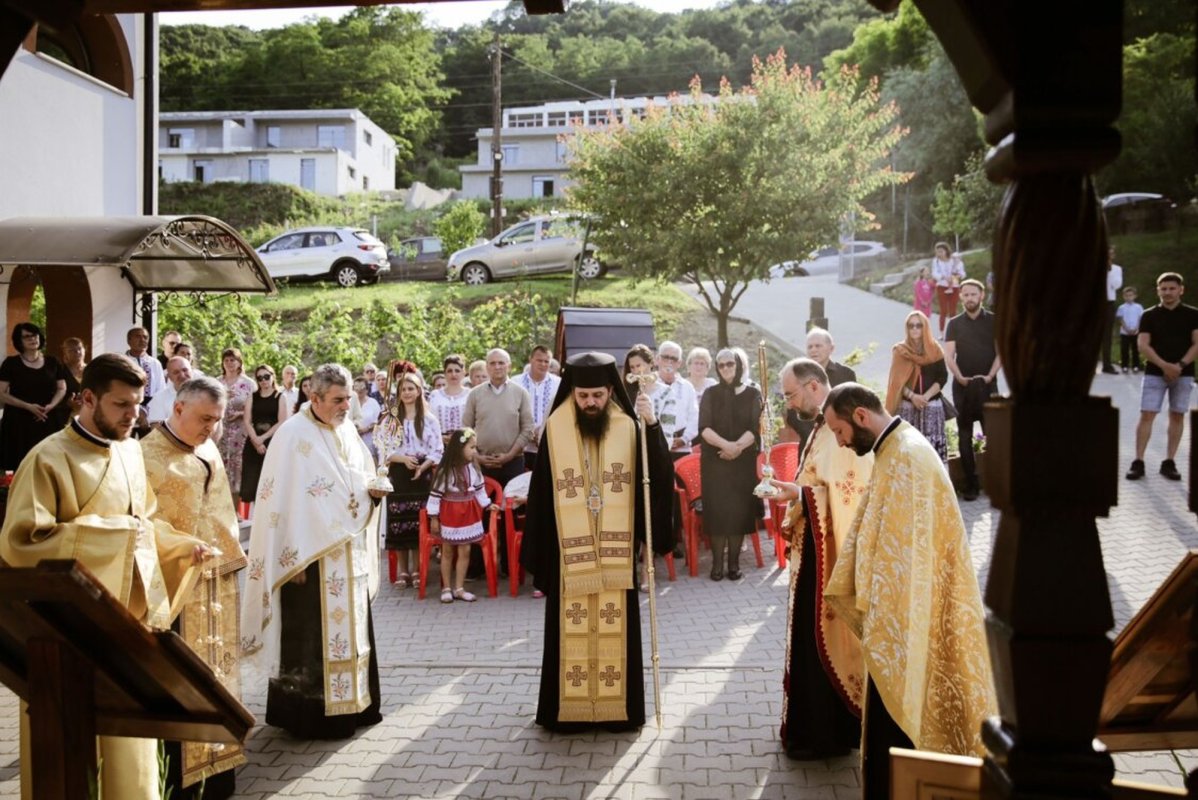 Sărbătoare la paraclisul din cadrul Centrului pentru vârstnici din Popești, Cluj 259430