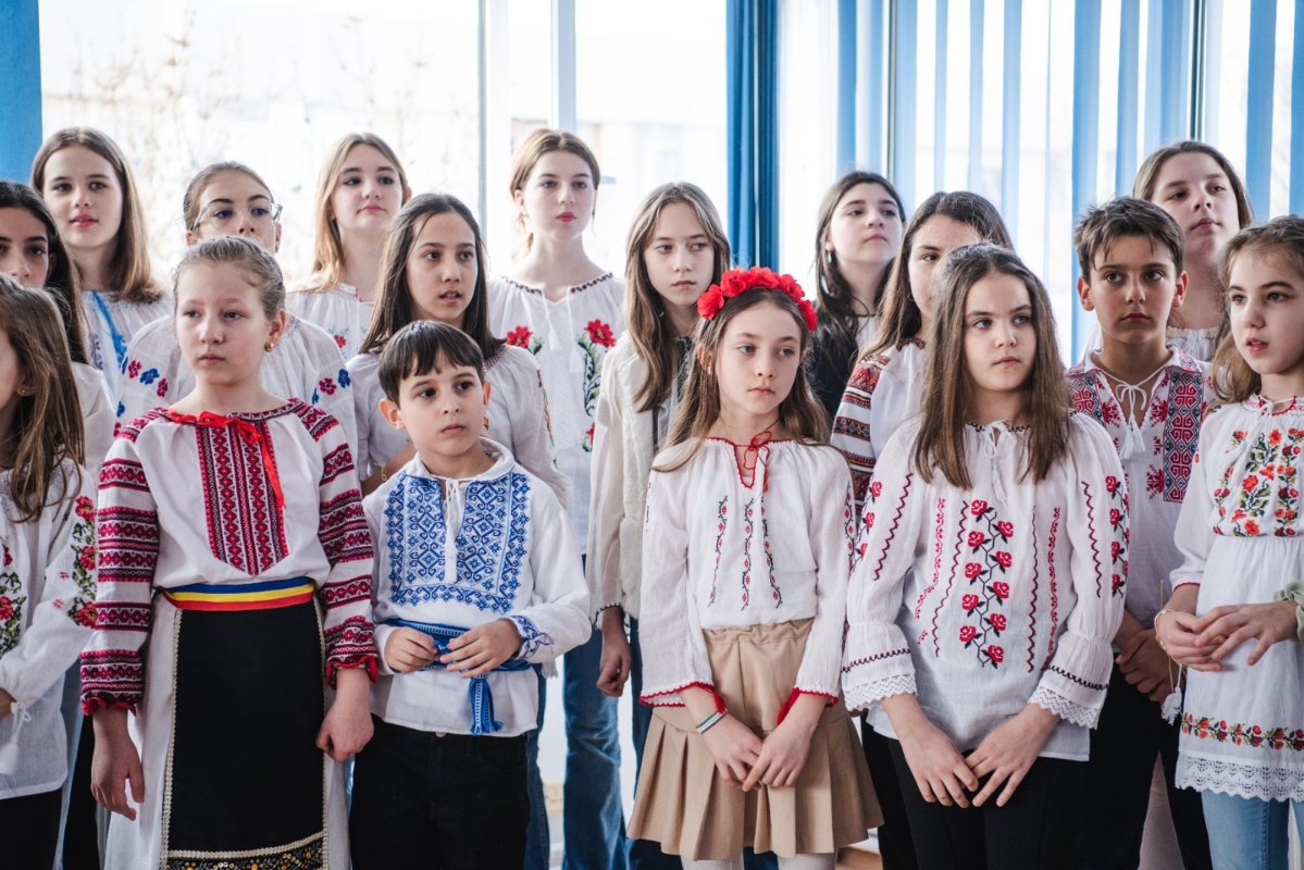 „Doar iubind copiii îi putem călăuzi” 259486