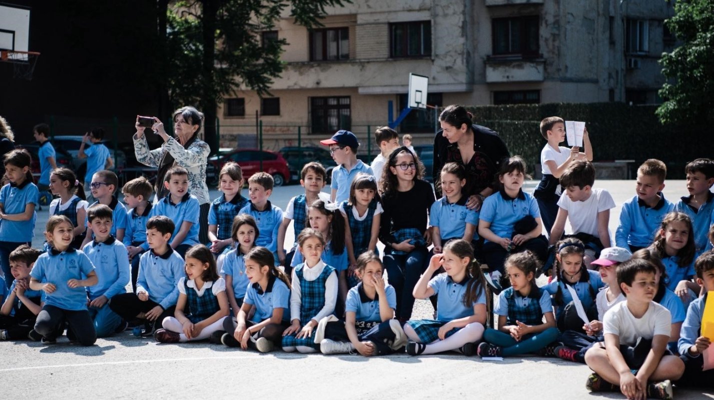 „Doar iubind copiii îi putem călăuzi” 259491