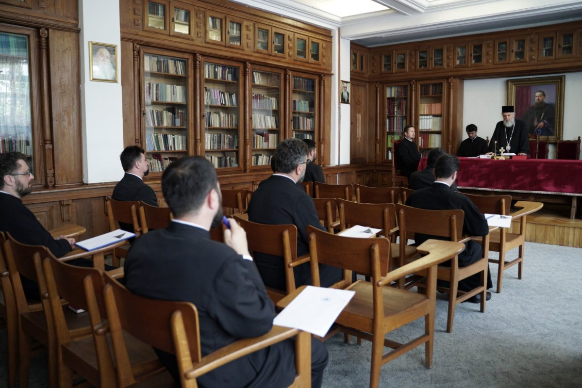 Examen clerical și rugăciune pentru vârstnici în Arhiepiscopia Dunării de Jos 259550