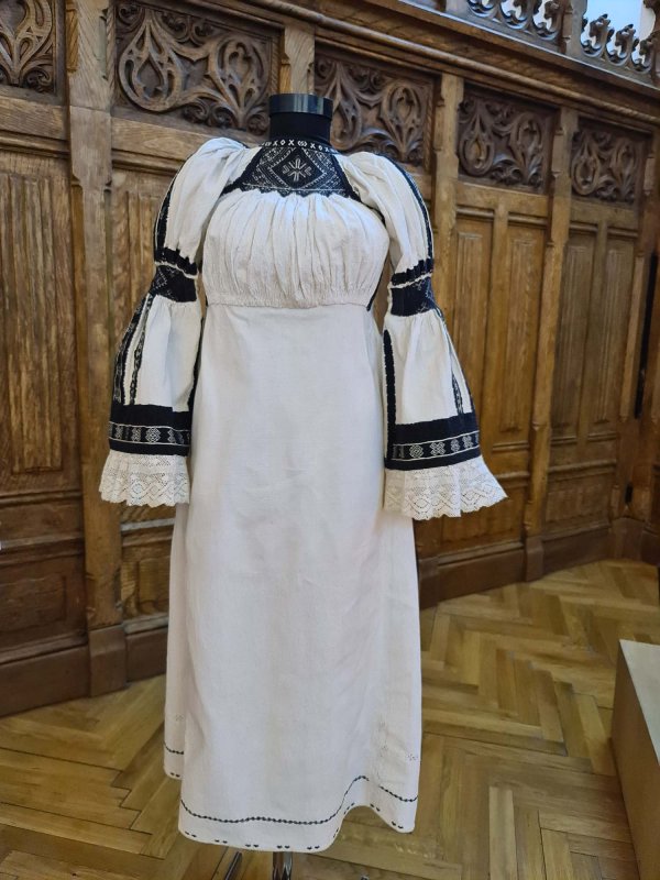 Poveștile nemuritoare ale straielor românești 259513