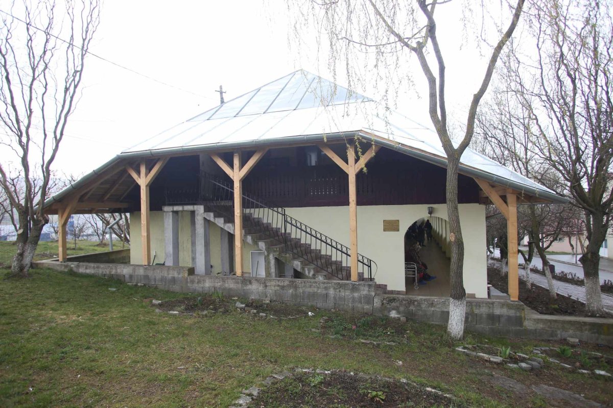 Dumbrava, sursă de iubire şi energie pentru sute de copii şi vârstnici 259316