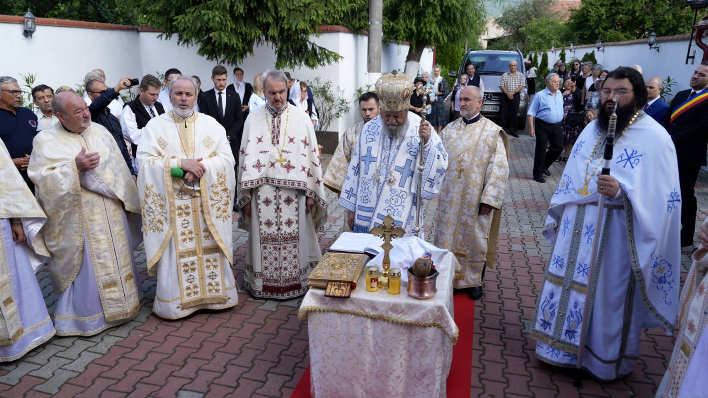 Biserica „Schimbarea la Față” din Codlea a fost târnosită 259851