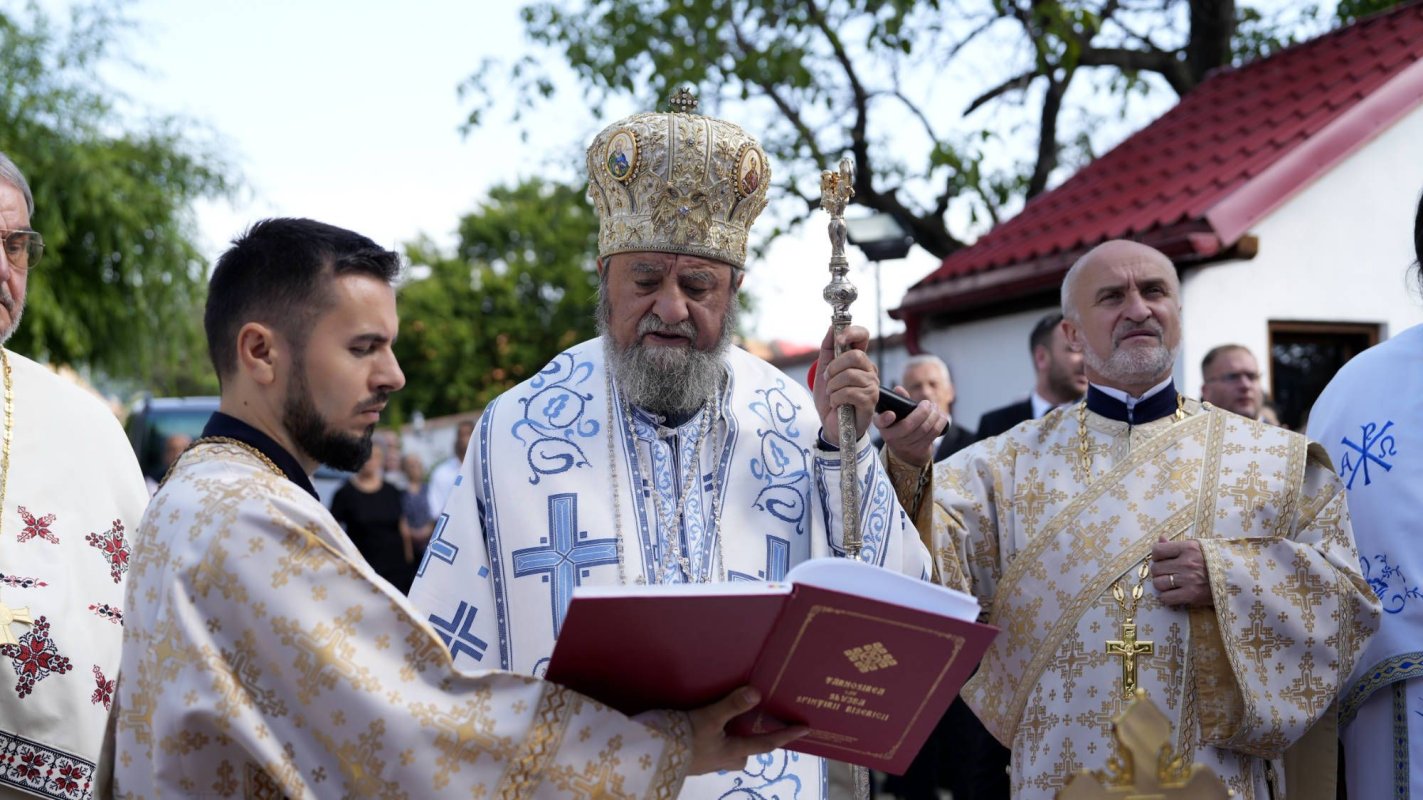 Biserica „Schimbarea la Față” din Codlea a fost târnosită 259852