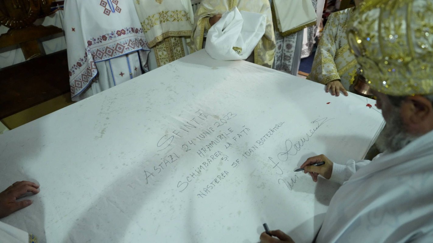 Biserica „Schimbarea la Față” din Codlea a fost târnosită 259855