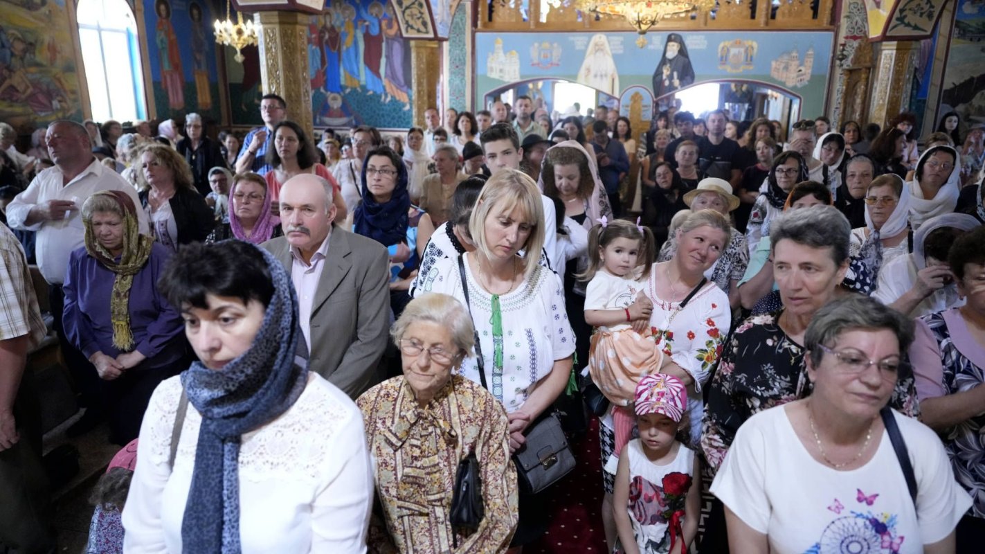 Biserica „Schimbarea la Față” din Codlea a fost târnosită 259857