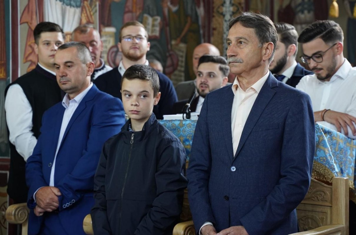 Resfințirea bisericii din Parohia Vadu Moților, judeţul Alba 259871