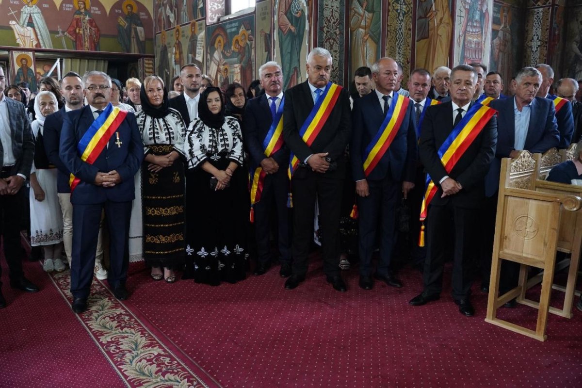 Resfințirea bisericii din Parohia Vadu Moților, judeţul Alba 259872