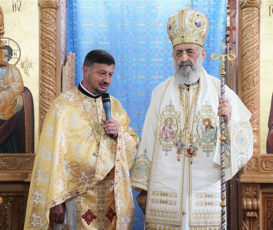 Resfințirea bisericii din Parohia Vadu Moților, judeţul Alba 259873