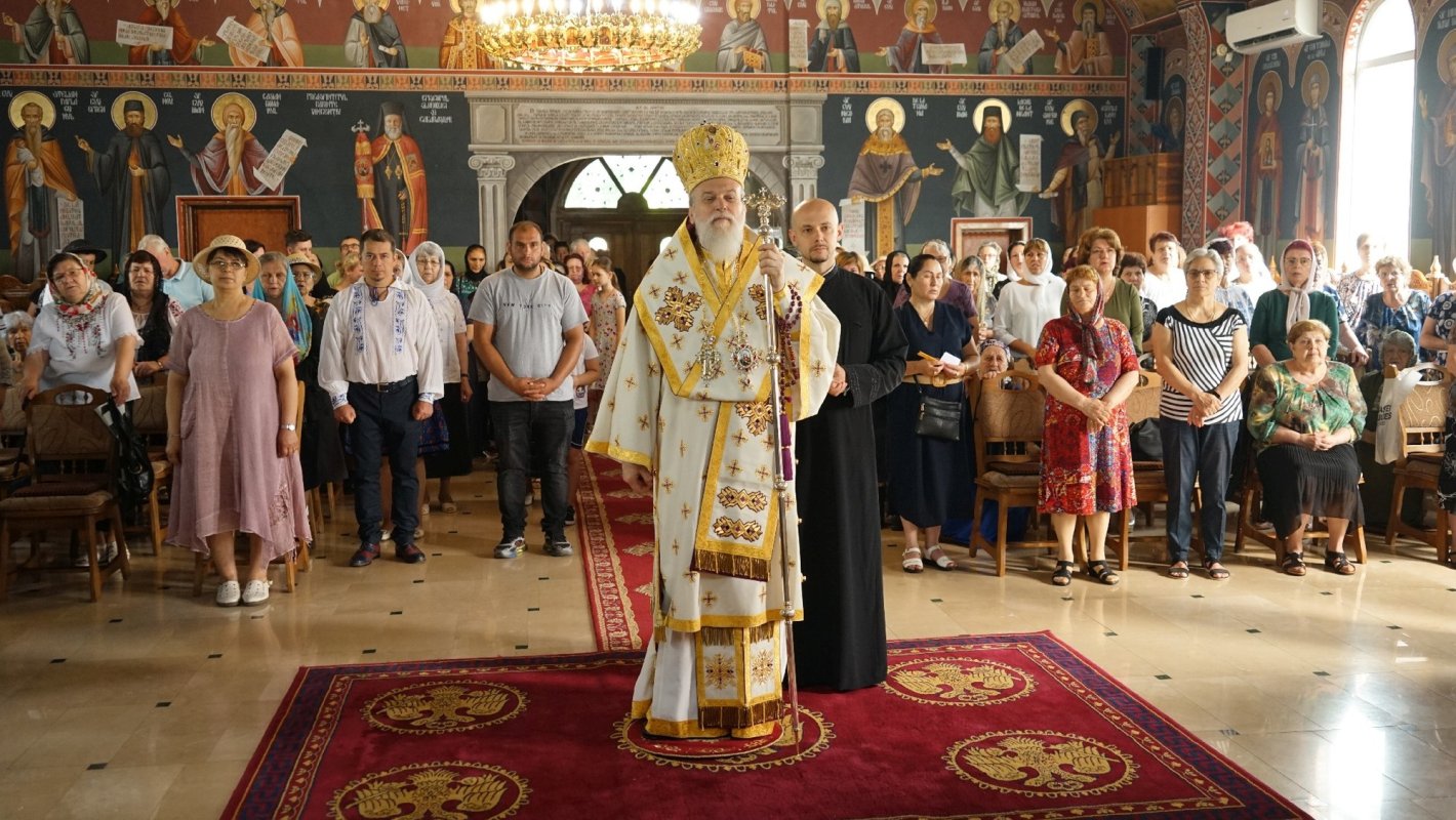 Hramul unei parohii misionare din orașul Călărași  259980