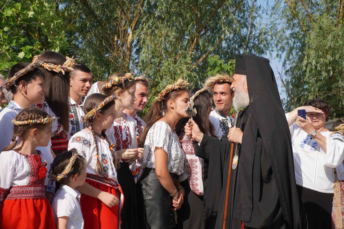 Lumină „din văzduhul” sfinţeniei 259938