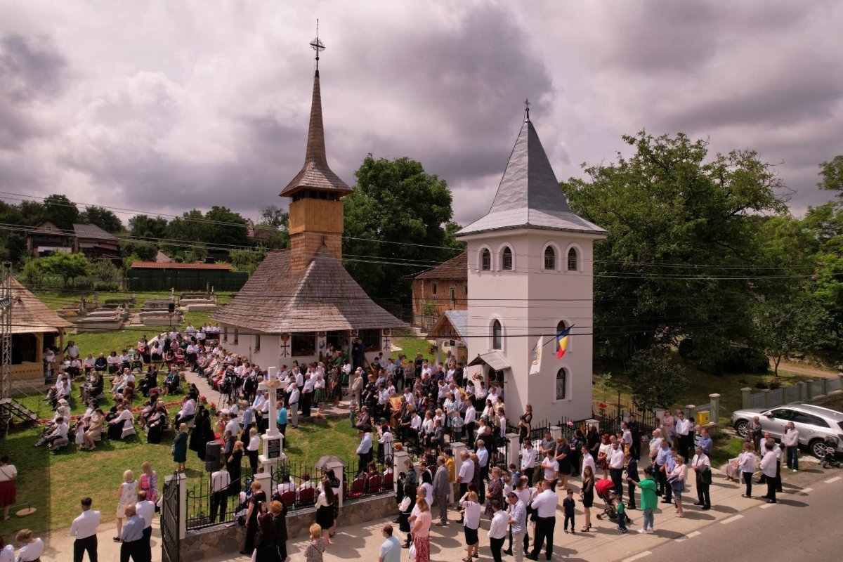 Sărbătoare în Episcopia Maramureşului şi Sătmarului 259962