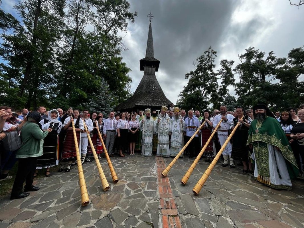 Sărbătoare în Episcopia Maramureşului şi Sătmarului 259965