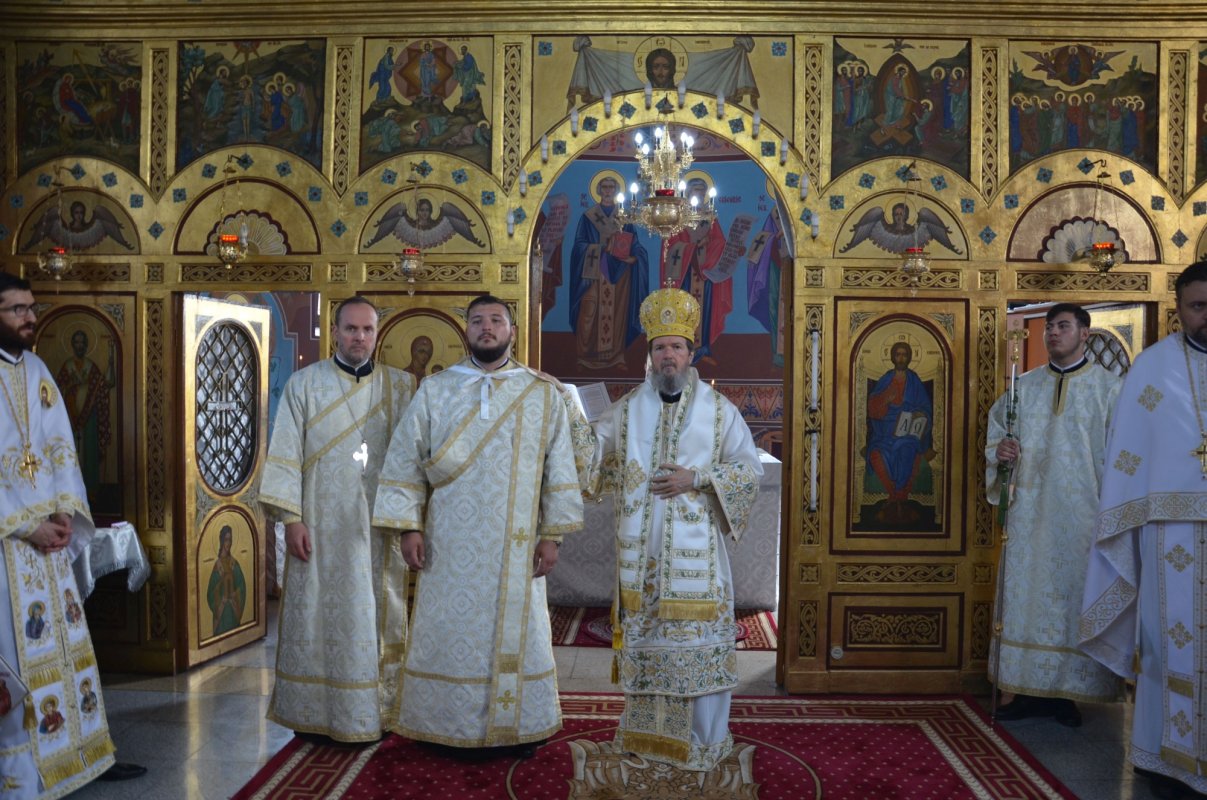 Slujiri arhiereşti în Episcopia Oradiei 259969