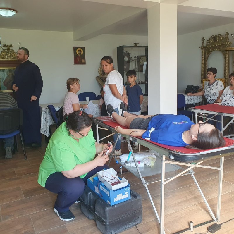 Campanie de donare de sânge la Parohia Fierbinți Târg 260107