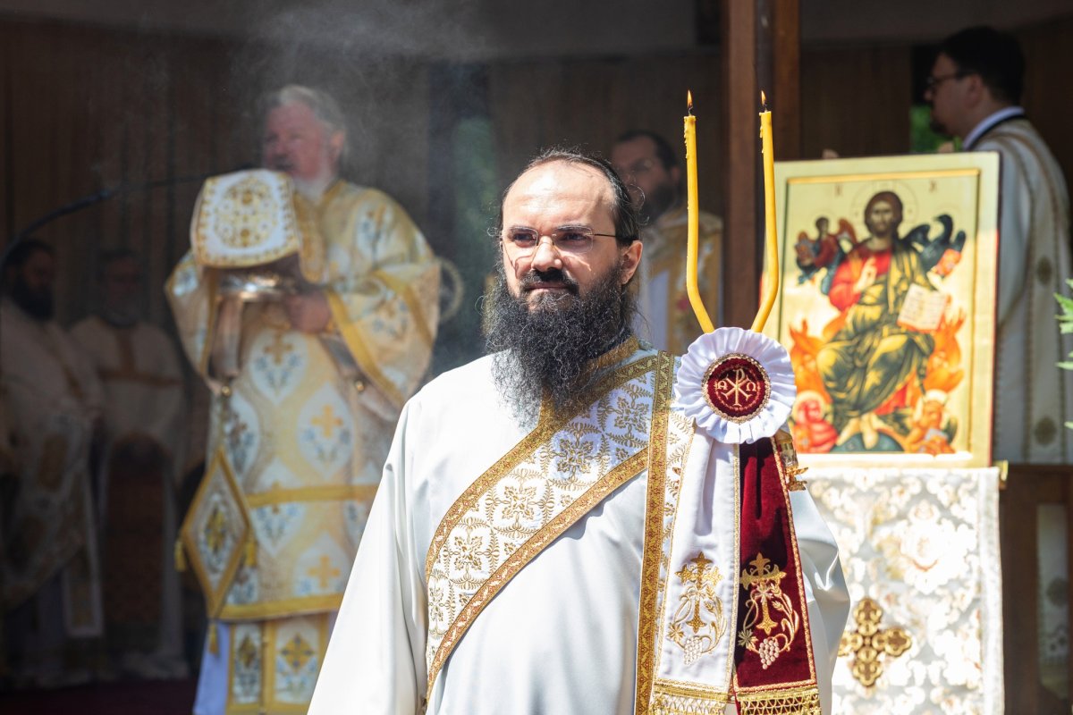 Corifeii Apostolilor, sărbătoriți la Mănăstirea Radu Vodă din București 260267