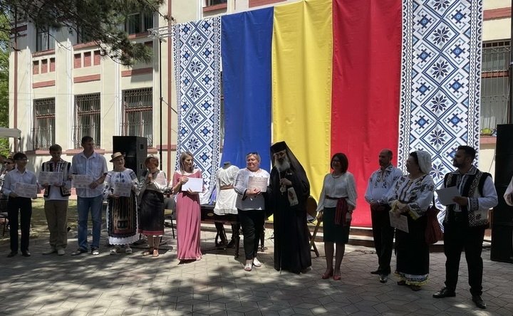 Festivalul „Ia românească în fiecare casă” la a III-a ediţie 260170