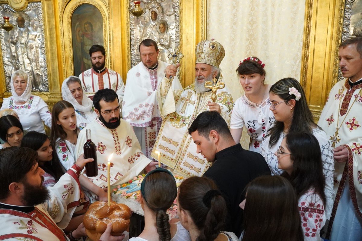 Praznicul Sfinților Petru și Pavel în eparhii din Muntenia și Dobrogea 260354