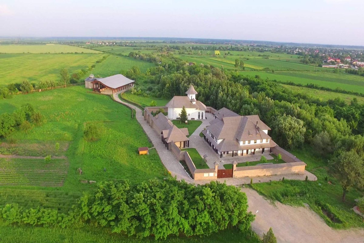 Mănăstirea Turnu, ctitoria voievodală a Prahovei, are nevoie de ajutor 259537