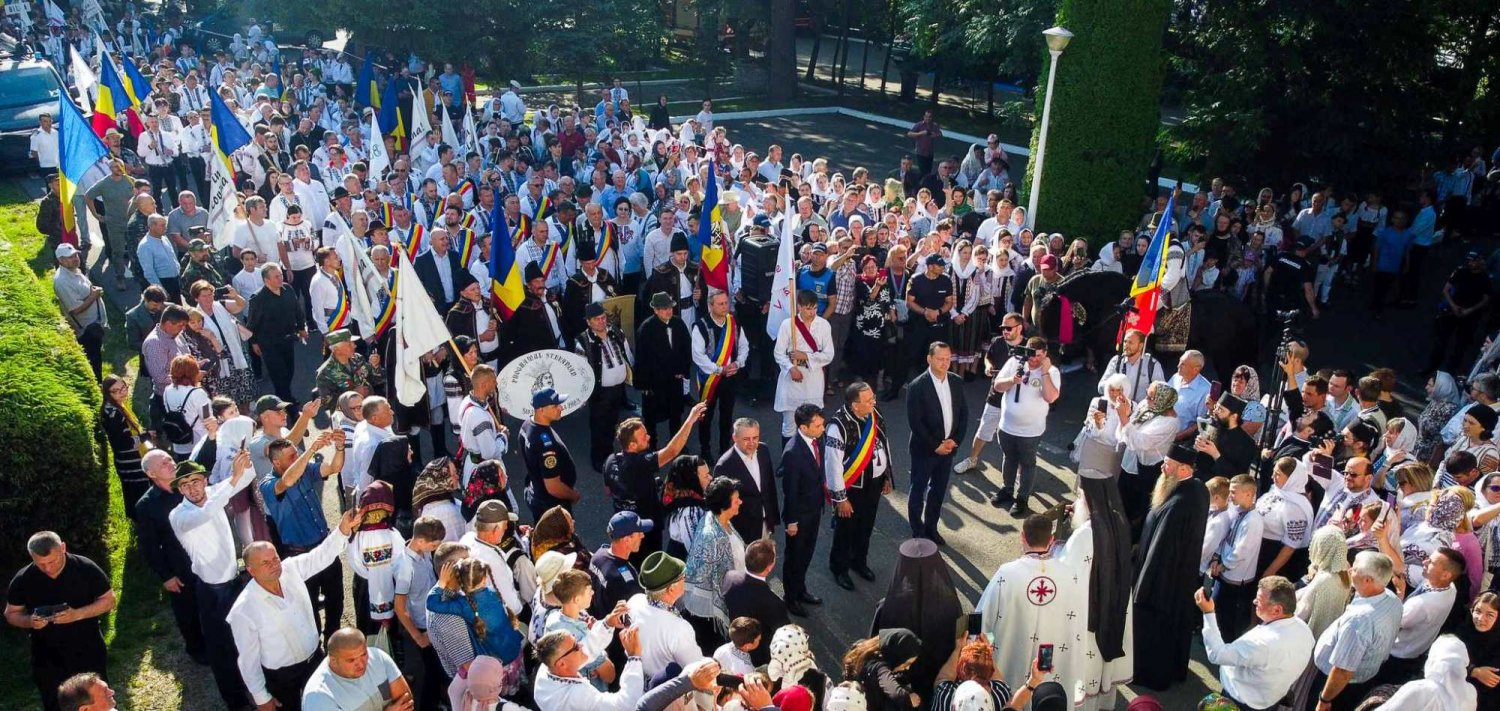 Mănăstirea Putna l-a sărbătorit pe sfântul ei ctitor 260429