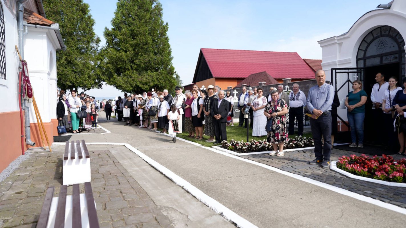 Sfințiri în Parohia Hălchiu, județul Brașov 260442