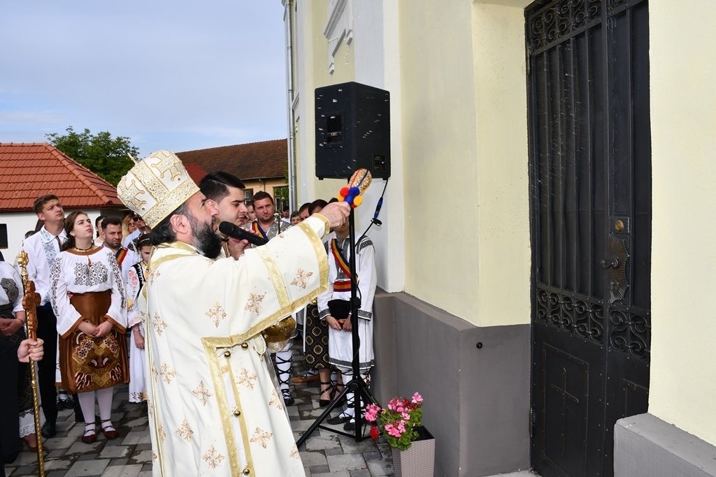 Au fost binecuvântate lucrările de renovare a Bisericii „Sfinţii Apostoli”-Câlnic din Reşiţa 260565