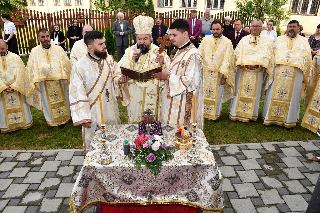 Au fost binecuvântate lucrările de renovare a Bisericii „Sfinţii Apostoli”-Câlnic din Reşiţa 260567