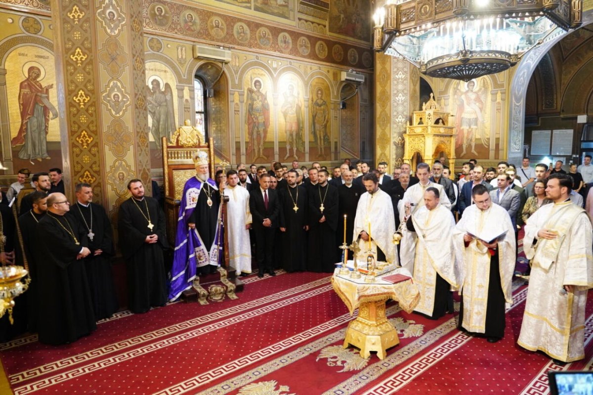 Jurământ de credință depus la Catedrala din Târgoviște 260574