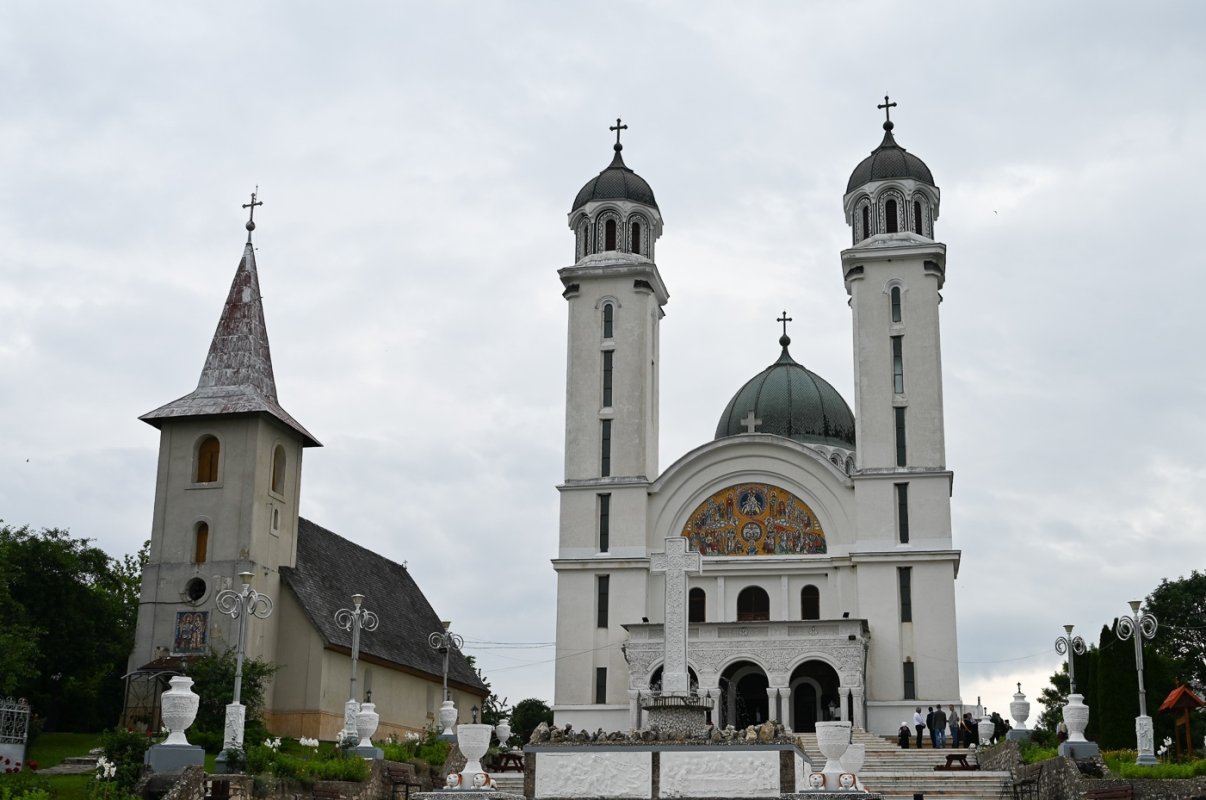 Slujiri arhiereşti în Episcopia Devei şi Hunedoarei 260543