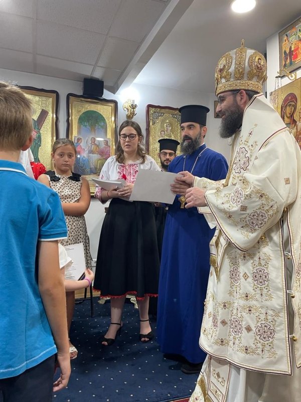 Prezență arhierească la hramul unei parohii românești din Spania 260669