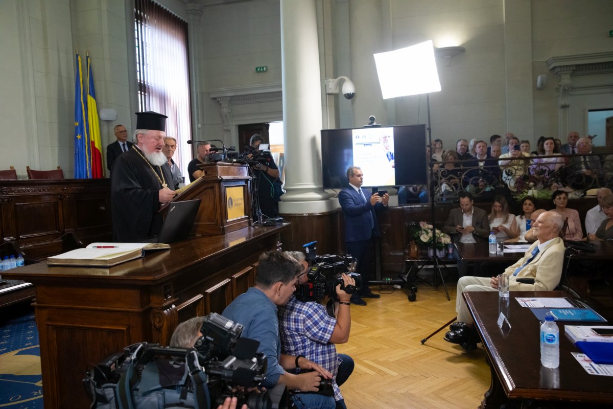 Sesiune aniversară la centenarul academicianului Constantin Bălăceanu-Stolnici 260767