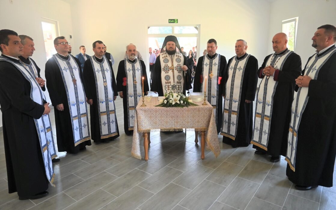 Binecuvântarea capelei mortuare din parohia sălăjeană Cristolțel  261040