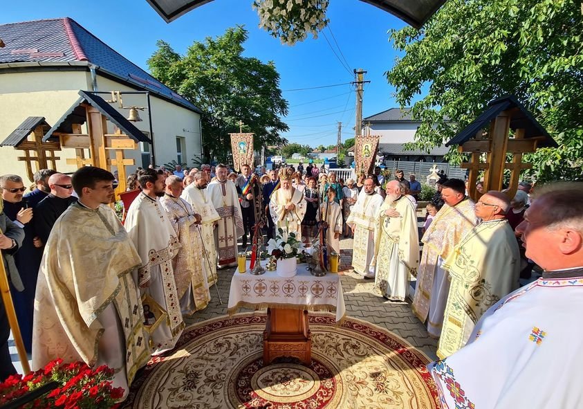 Resfințirea bisericii clujene din Jucu de Mijloc  261021