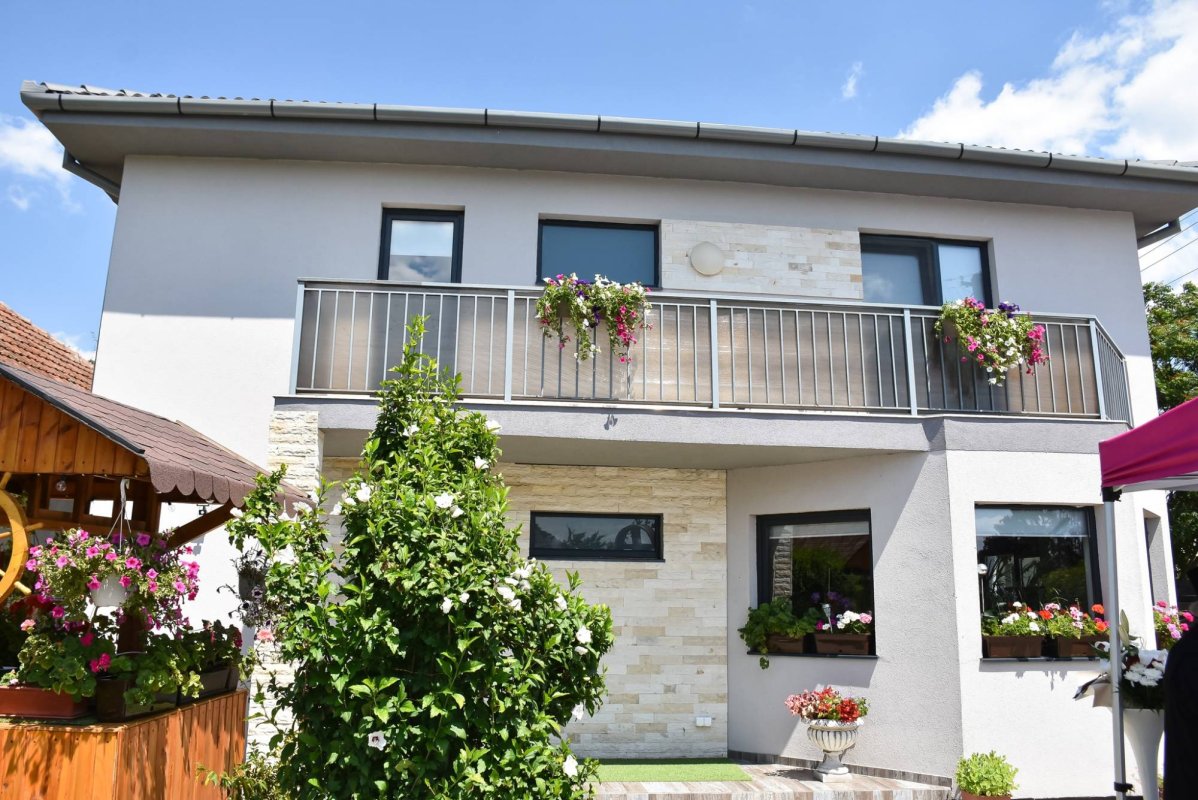 Resfințirea bisericii clujene din Jucu de Mijloc  261031