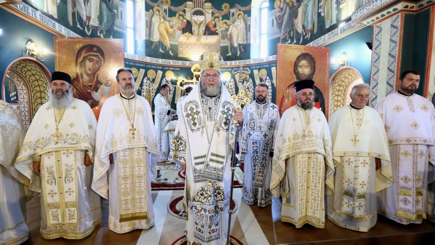 Sărbătoare în Parohia „Înălţarea Domnului” din Târgu Lăpuş 261032