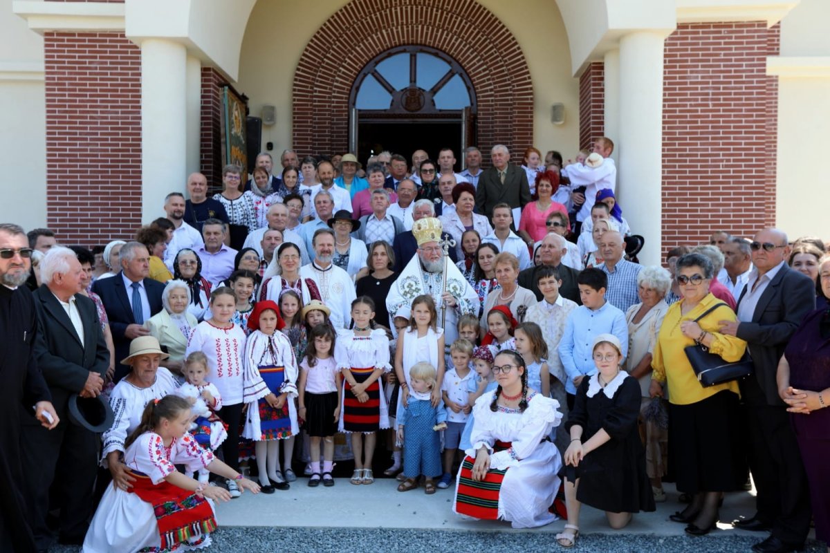 Sărbătoare în Parohia „Înălţarea Domnului” din Târgu Lăpuş 261034