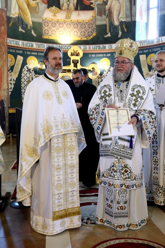 Sărbătoare în Parohia „Înălţarea Domnului” din Târgu Lăpuş 261035