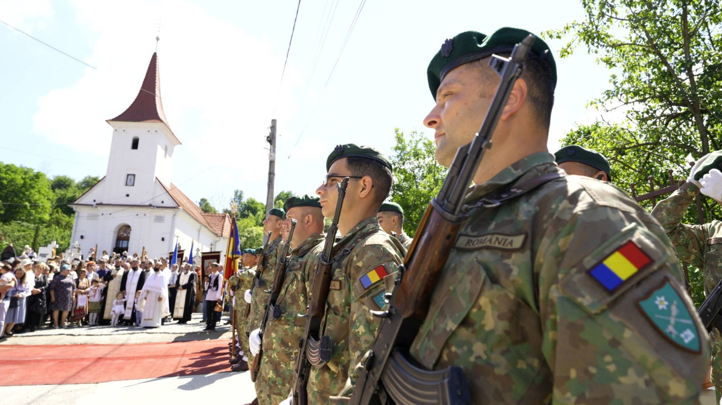 Binecuvântare și înnoire în comunitatea brașoveană din Bran-Poartă 261275