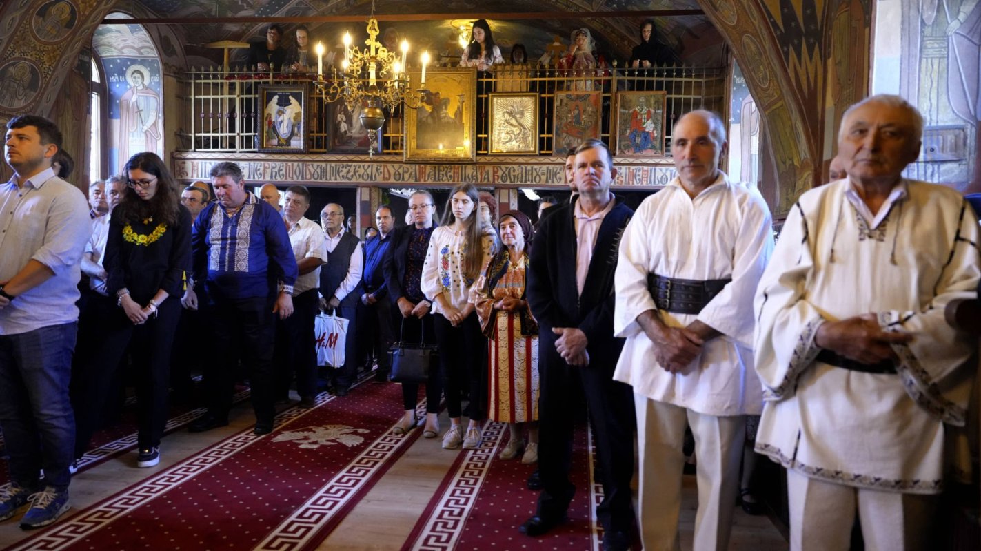 Binecuvântare și înnoire în comunitatea brașoveană din Bran-Poartă 261279