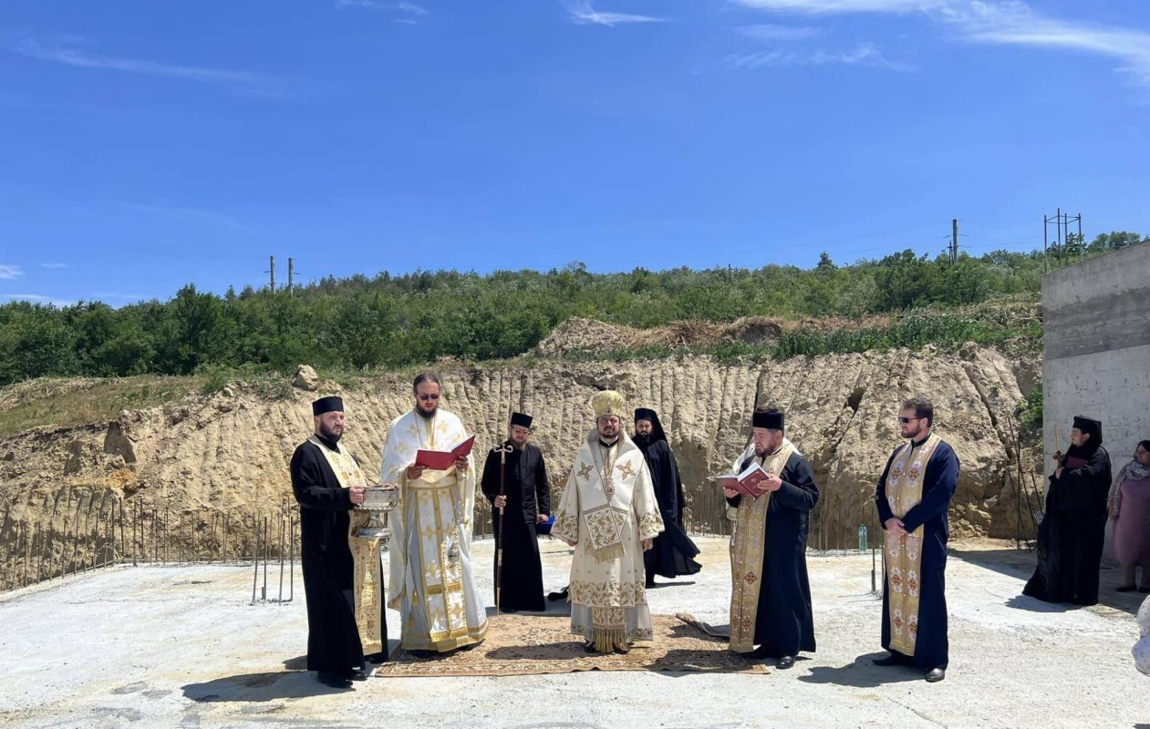 Piatră de temelie pentru un paraclis la Mănăstirea Eroilor din Basarabia 261288
