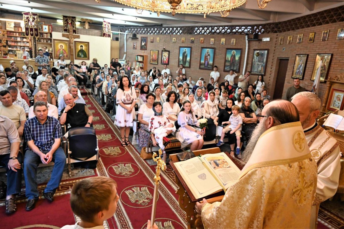 Slujire arhierească la Parohia „Sfântul Pantelimon” din Roma 261331