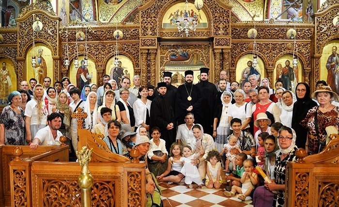 Trudind de 15 ani la împletirea unei cununi neveștejite 261303