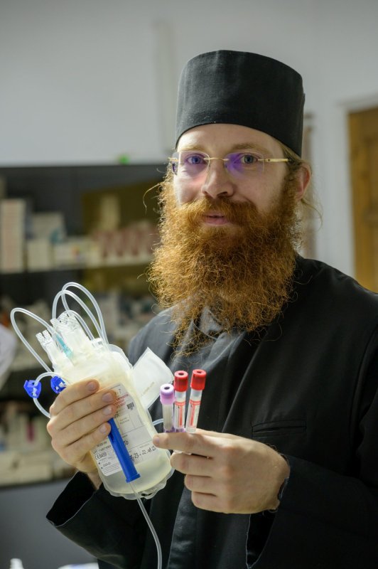 Donare de sânge la Mănăstirea Putna din județul Suceava 261432