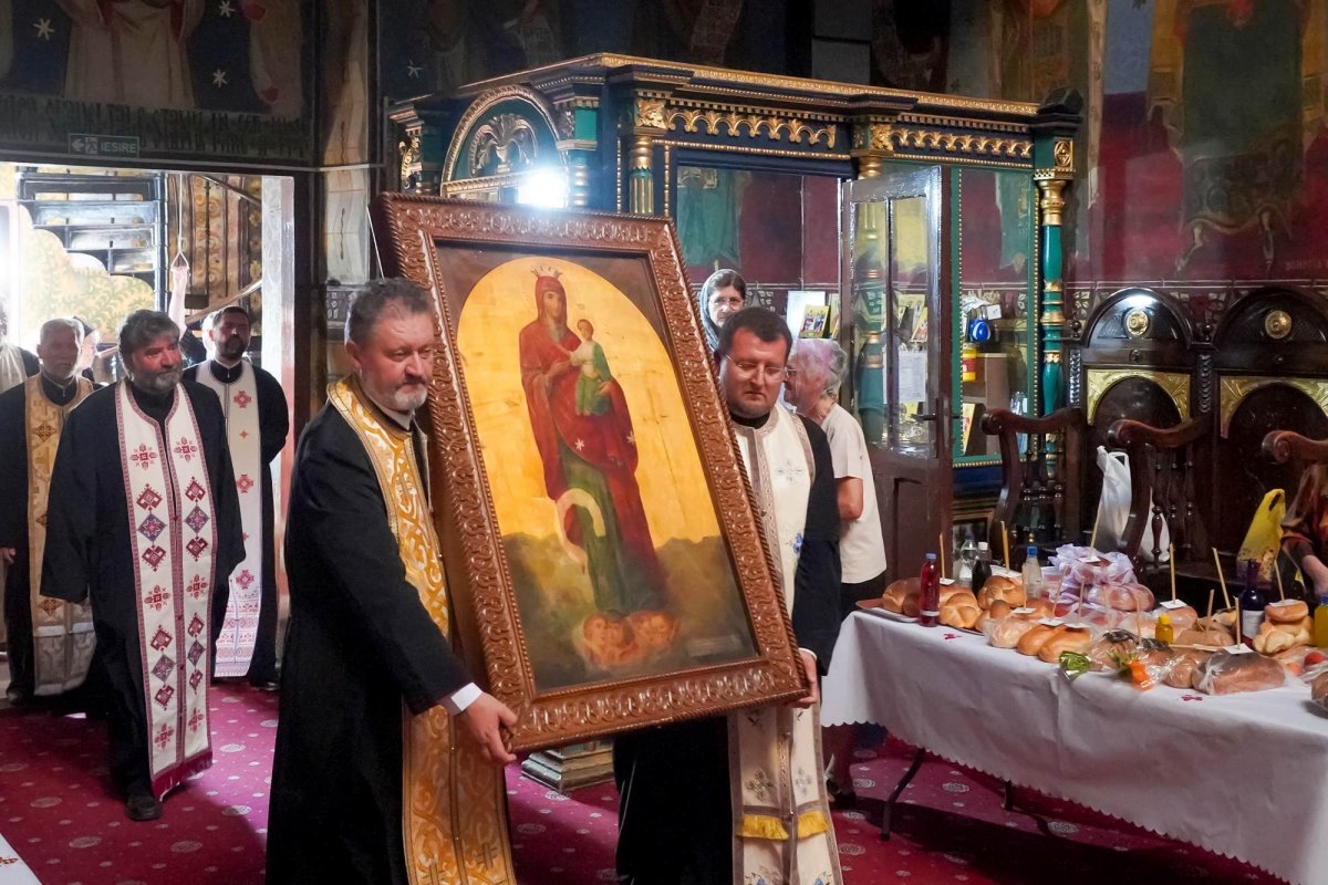 Cinstirea Icoanei Maicii Domnului „Prodromița” la Galați 261650